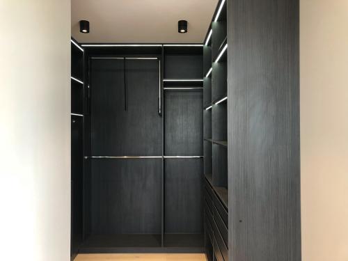 Оцените гардеробную от 1 до 10 03