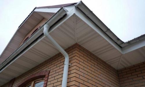 Водосточная система сравнение. Как правильно выбрать водосточную систему?