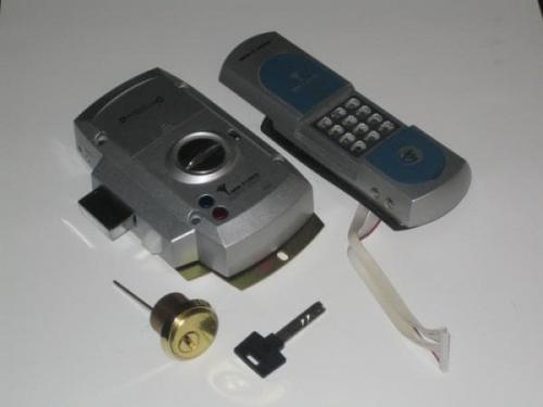 Кодовый замок уличный. Установка кодового замка на калитку: как установить механический замок с кодом