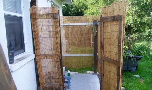 Конструкция душа летнего. Летний душ –, как построить для дачи своими руками? Идеи, чертежи и лучшие проекты (85 фото)