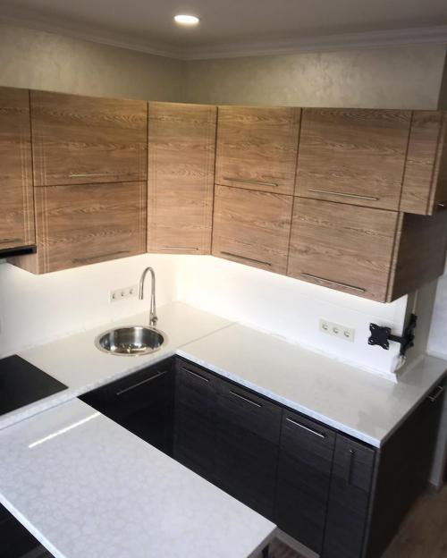 Выдвижная столешница на кухне. Оцените идею. 01