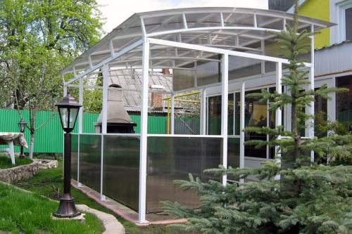 Навесы для частного дома из поликарбоната своими руками. Навесы из поликарбоната — самостоятельное изготовление и особенности проектирования (100 фото)