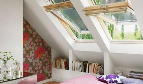 Установка мансардного окна velux. Преимущества