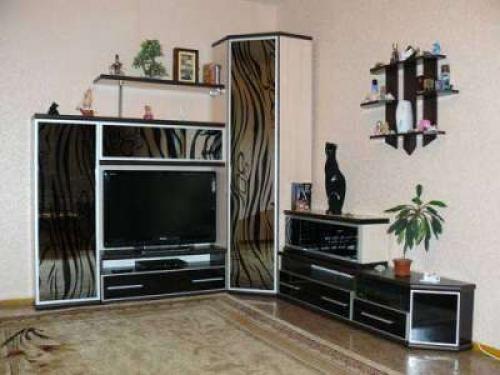 Угловые стенки в маленькую гостиную. Виды угловых стенок