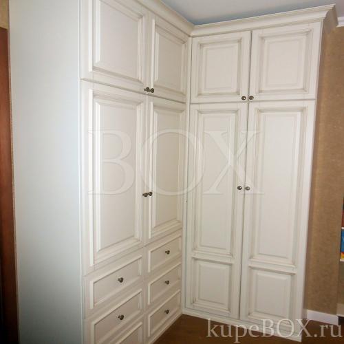 Плюсы и минусы углового шкафа в зале. Виды 21