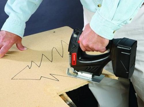 Электролобзик для фанеры. Конструкция