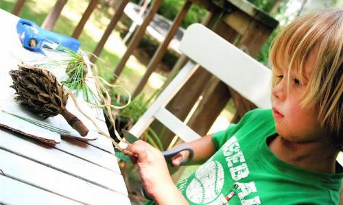 Как сделать сову из шишек. Поделка из фетра