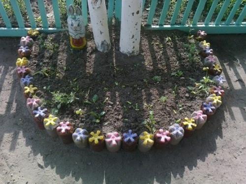 Поделки из пластиковых бутылок для сада пошаговая инструкция. Что можно сделать из пластиковых бутылок?