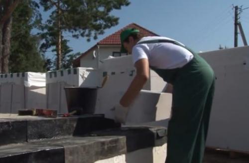 Как выставить углы при кладке газобетона. Как правильно вести кладку