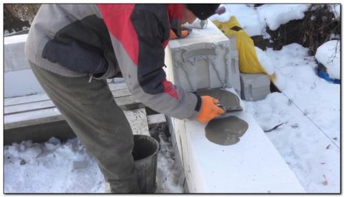 Кладка газобетона при минусовой температуре. Технология кладки газобетона зимой