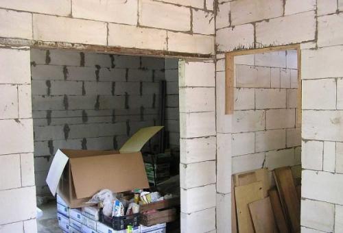 Кладка газоблока - перегородка. Проемы в газосиликатных перегородках