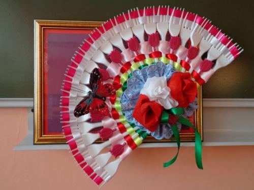 Поделки из подручных материалов в школу. Поделки для школы своими руками: лучшие идеи и творческие проекты для школьников. 120 фото и видео мастер-класс изготовления