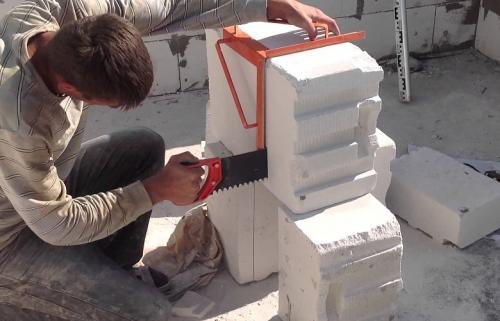 Кладка первого ряда газобетона. Выбор газобетона для строительства 02