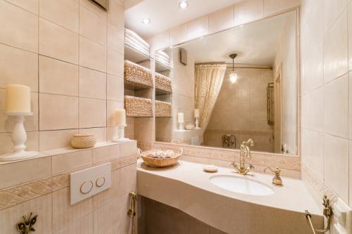 Красивая плитка в ванной. Выбираем модную плитку для ванной комнаты: варианты дизайна 09 Красивая плитка в ванной. Выбираем модную плитку для ванной комнаты: варианты дизайна 09