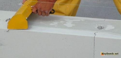 Можно ли газобетон класть на цементный раствор. Клей или раствор? 01 Можно ли газобетон класть на цементный раствор. Клей или раствор? 01