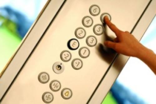 Я живу на втором этаже многоквартирного жилого дома. Особенности этажей, плюсы и минусы