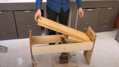 Вывод маток в пластиковых бутылках. Преимущества разведения пчел в пластиковых бутылках