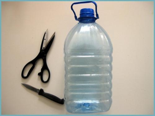 Кормушка из 5-литровой бутылки. Делаем кормушки для птиц из пластиковых бутылок: фото и видео