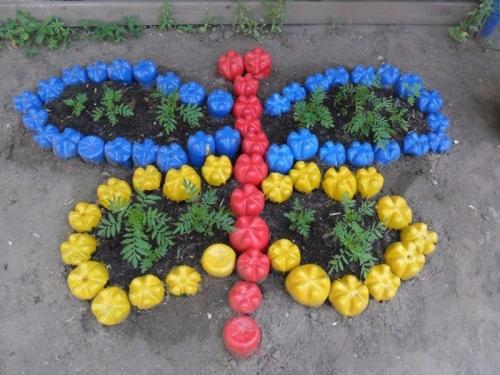 Способы применения 5-литровых пластиковых бутылок на даче. 8 нестандартных идей использования 5-литровых пластиковых бутылок на даче