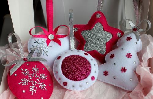 Новогодние выкройки для игрушек из фетра. Правила работы с фетром 12