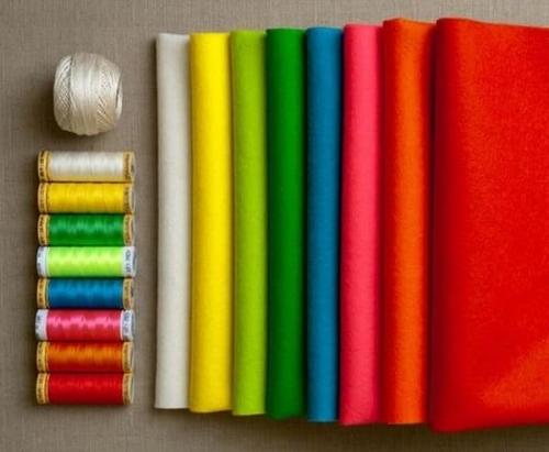 Оригинальные елочные игрушки своими руками из фетра. Елочные игрушки и новогодние украшения из фетра своими руками (72 фото)