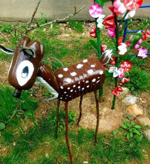 17 поделок из пластиковых бутылок для ДЕТЕЙ. Поделки из пластиковых бутылок своими руками: 84 фото лучших идей использования 1,5 и 5 литровых бутылок для детей, дачи, дома, сада