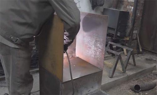 Своими руками печи из металла. Таблица: достоинства и недостатки печей из металла 22 Своими руками печи из металла. Таблица: достоинства и недостатки печей из металла 22