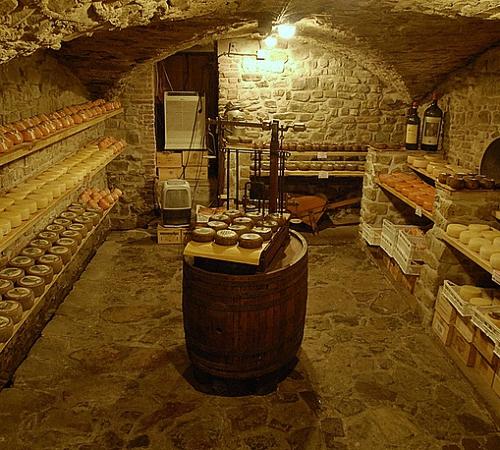 Строительство подвала в доме. Что важно знать о строительстве подвала после возведения дома?