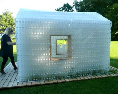 Можно ли использовать пластиковые бутылки для создания теплицы. Преимущества бутылок из пластика