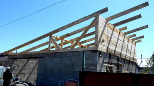 Какие особенности следует учитывать при строительстве односкатной крыши на крыше дома. Достоинства и недостатки односкатной крыши