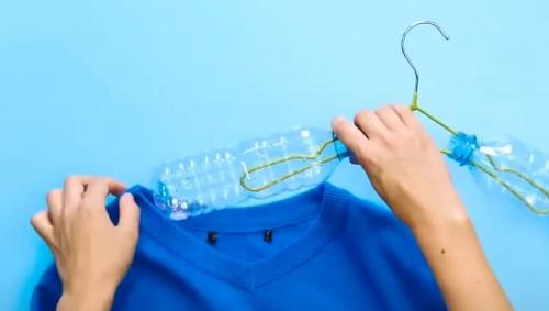 Какие лайфхаки с пластиковыми бутылками помогут сэкономить пространство на кухне. Пластиковые бутылки в шкафу: полезные лайфхаки для порядка и экономии места