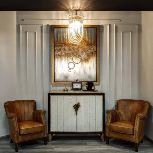 Как правильно расположить прикроватные тумбочки в спальне 15