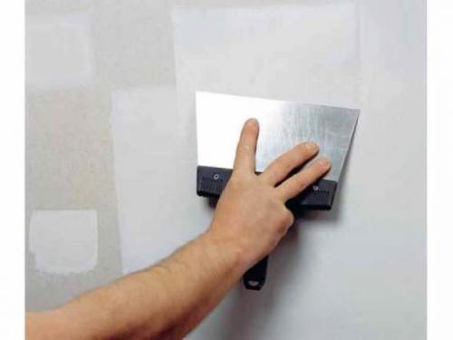 Нужно ли шпаклевать гипсокартон под плитку. Этап №2: шпаклевание ГКЛ