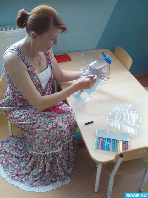 Как украсить поделки из бутылок, чтобы они выглядели более нарядно. Мастер-класс украшения из пластиковых бутылок «Необычные цветы» (12 фото)