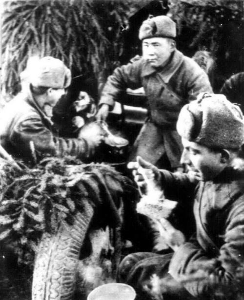 Полевая кухня вов. Чем питался солдат ВОВ? Редкие кадры полевой кухни