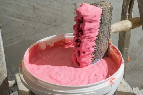 Как положить плитку на пол в ванной на старую плитку. Анализ возможности поклейки плитки на старый кафель, противопоказания к данному методу укладки и инструкции