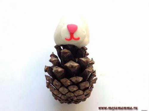 Заяц из шишек. Как сделать зайца из шишки и пластилина