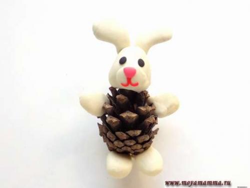 Заяц из шишек. Как сделать зайца из шишки и пластилина