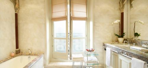 Дизайн кухонь во французском стиле: как создать элегантное пространство 10