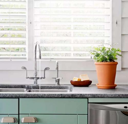 Маленькая кухня во французском стиле: как создать уют и стиль на небольшой площади 24 Маленькая кухня во французском стиле: как создать уют и стиль на небольшой площади 24