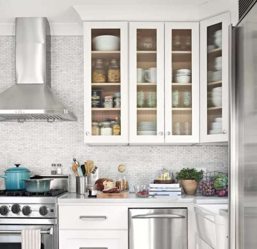 Маленькая кухня во французском стиле: как создать уют и стиль на небольшой площади 23 Маленькая кухня во французском стиле: как создать уют и стиль на небольшой площади 23