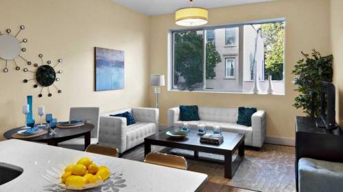 Как делать ремонт комнаты своими руками. Ремонт комнаты своими руками: подготовка комнаты к ремонту, основные этапы ремонта, обустройство и декорирование. Детальное руководство для начинающих