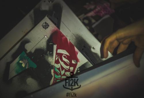 Какой клей для плитки подходит для работы с самодельным трафаретом. Сове.  Из чего делать трафарет