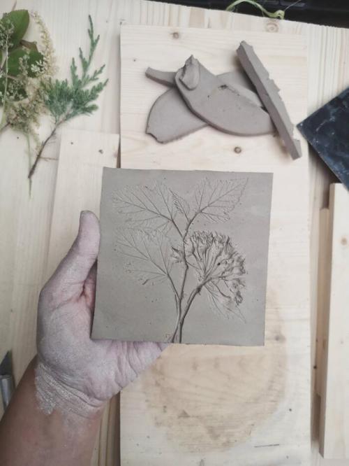 Можно ли сделать трафарет для керамической плитки своими руками. Керамическая плитка для кухонного фартука своими руками