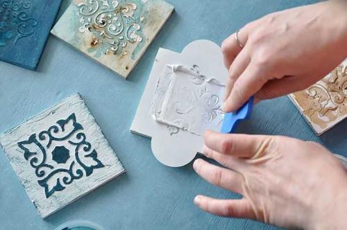 Трафарет для плитки на полу своими руками: пошаговая инструкция 01 Трафарет для плитки на полу своими руками: пошаговая инструкция 01