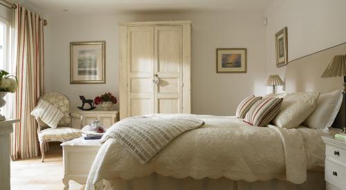 Элегантность и комфорт: как создать кухню-гостиную во французском стиле 10 Элегантность и комфорт: как создать кухню-гостиную во французском стиле 10