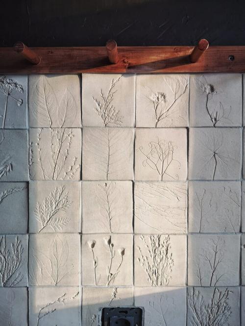 Можно ли сделать трафарет для керамической плитки своими руками. Керамическая плитка для кухонного фартука своими руками