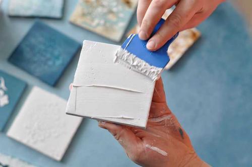 Трафарет для плитки на полу своими руками: пошаговая инструкция 04 Трафарет для плитки на полу своими руками: пошаговая инструкция 04