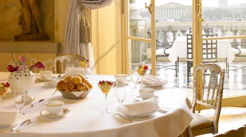 Элегантность и комфорт: как создать кухню-гостиную во французском стиле 08 Элегантность и комфорт: как создать кухню-гостиную во французском стиле 08