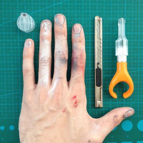 Какие инструменты нужны для работы с трафаретом 15х15. Сове.  Чем вырезать трафареты.